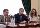 Александр Ткачев и Артур Миквабия обсудили вопросы развития взаимной торговли сельхозпродукцией между Россией и Абхазией Александр Ткачев и Артур Миквабия обсудили вопросы развития взаимной торговли сельхозпродукцией между Россией и Абхазией